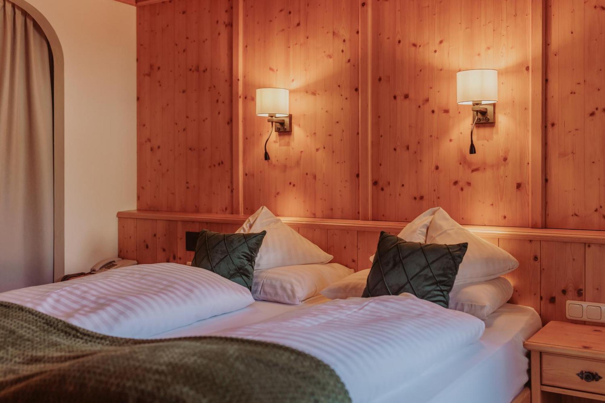 Hotel Gluecksschmiede - Hinterglemm Saalbach-Hinterglemm Exterior photo